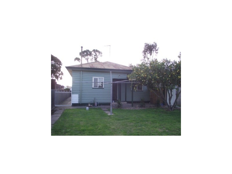 20 Foster Street, Maffra VIC 3860