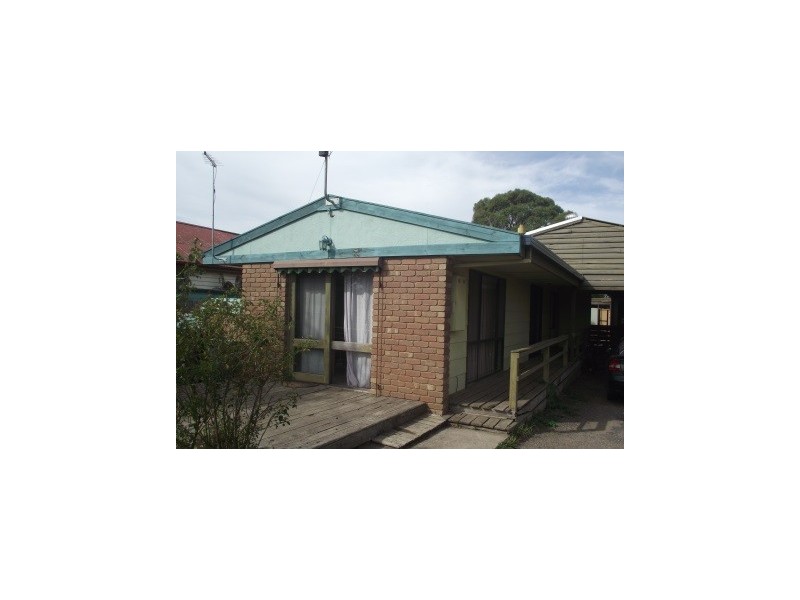 1/32 Landy Street, Maffra VIC 3860