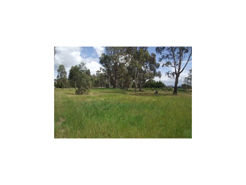 84 Newton Drive, Stratford VIC 3862