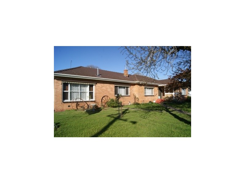 20 Alfred Street, Maffra VIC 3860