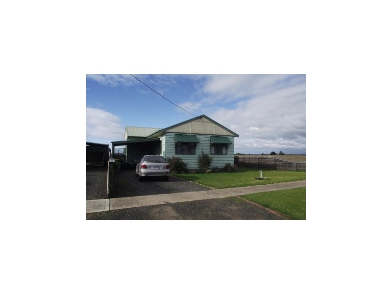 2 Landy Street, Maffra VIC 3860