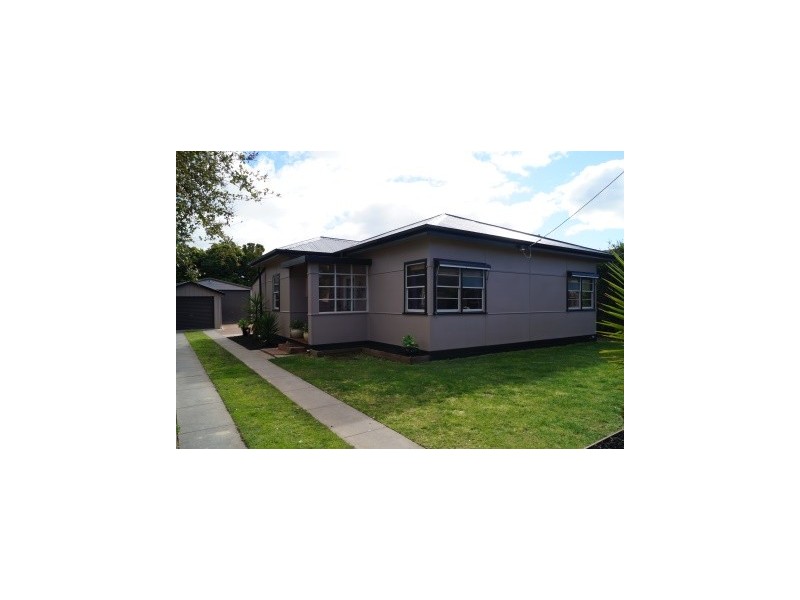 35 McMillan Street, Maffra VIC 3860