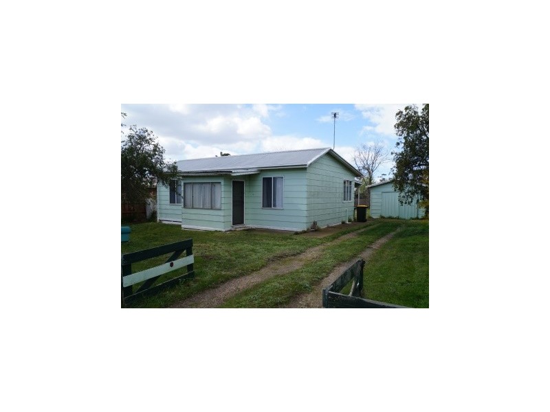 50 Knight Street, Maffra VIC 3860