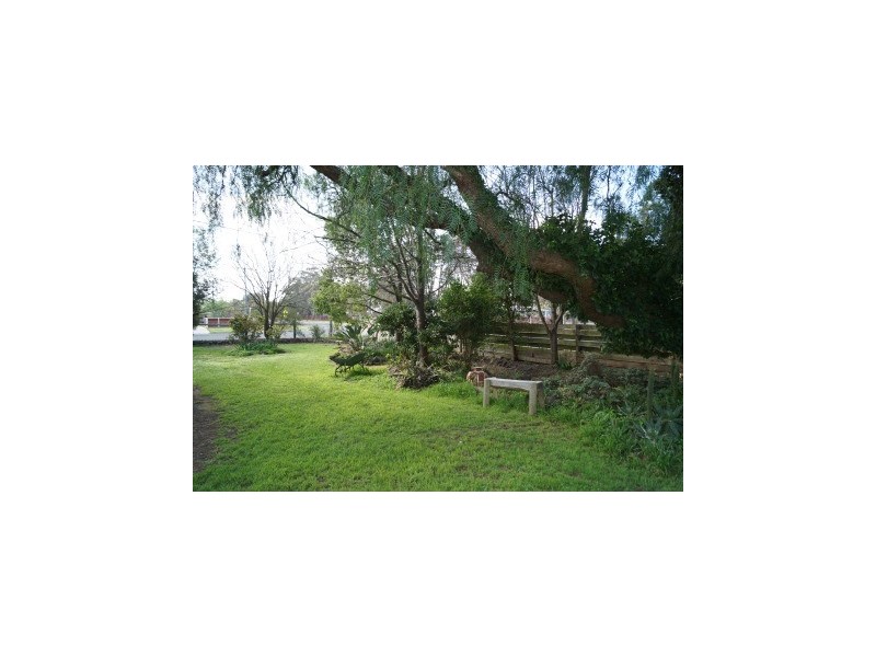 40 Dixon Street, Stratford VIC 3862