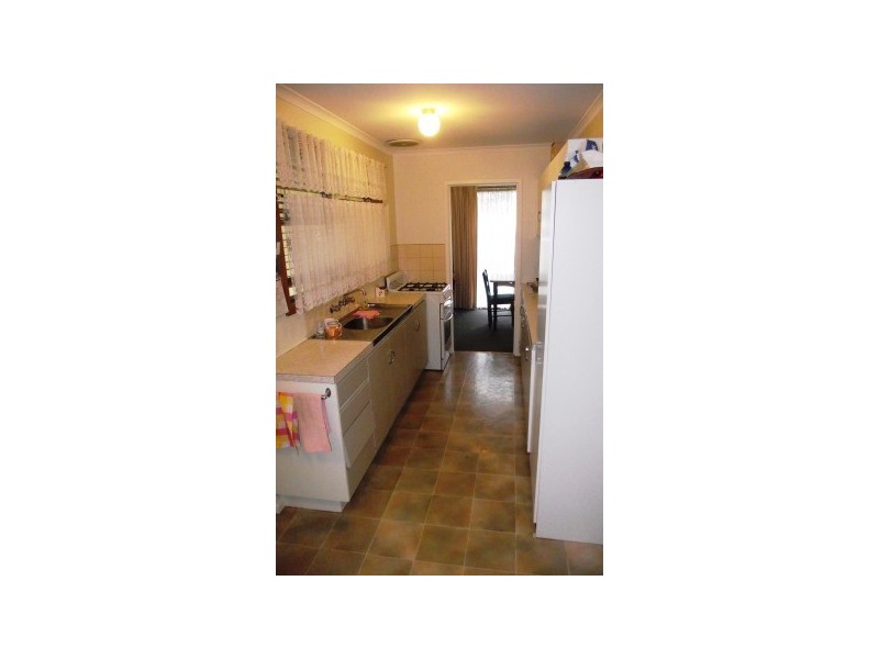 12 Munro Street, Maffra VIC 3860