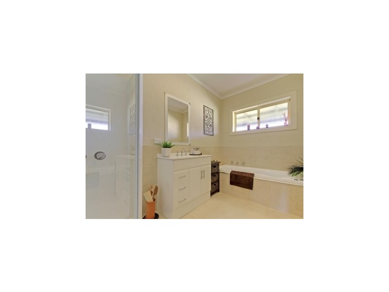 318 Hamiltons Road, Maffra VIC 3860