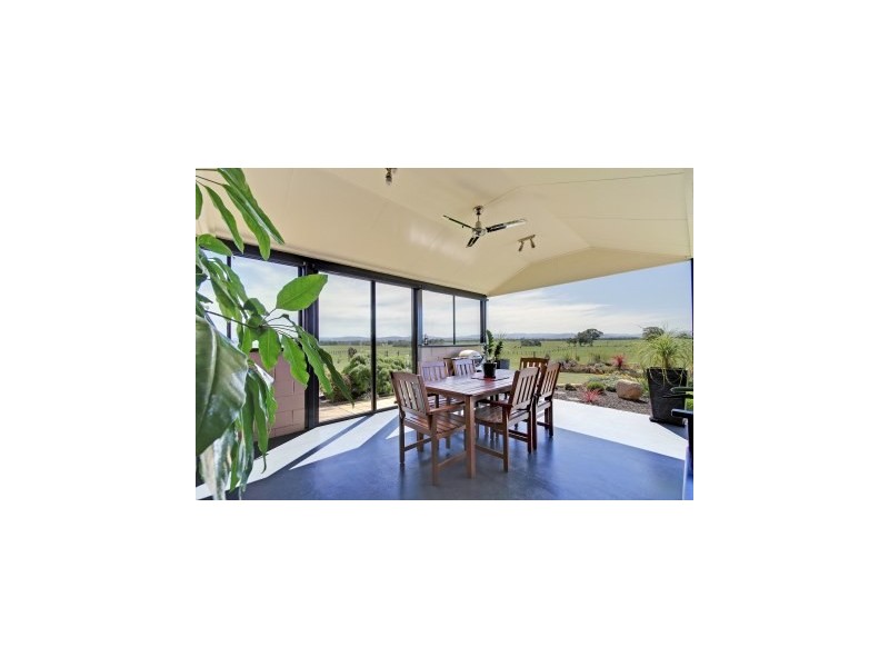 318 Hamiltons Road, Maffra VIC 3860