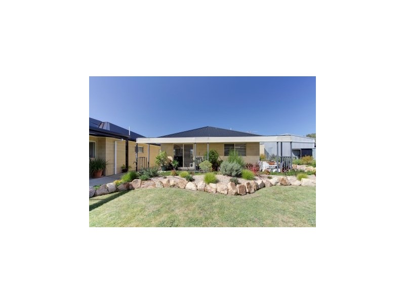 318 Hamiltons Road, Maffra VIC 3860
