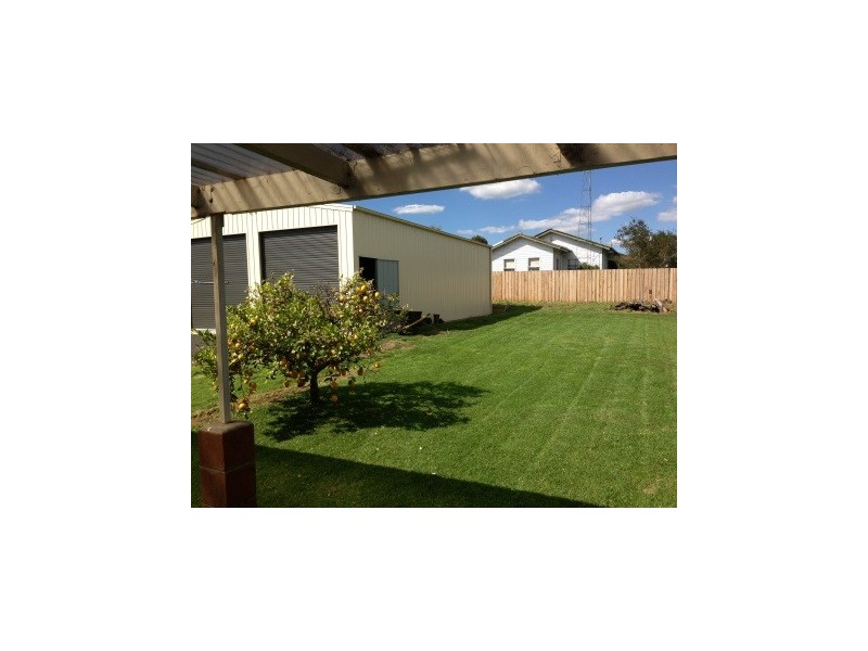 4 Parkinson Street, Maffra VIC 3860