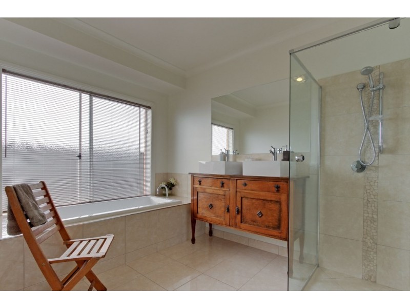 26 Parkinson Street, Maffra VIC 3860