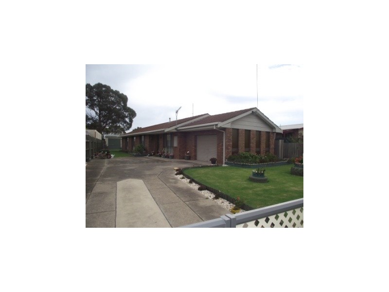 17 Davis Street, Maffra VIC 3860