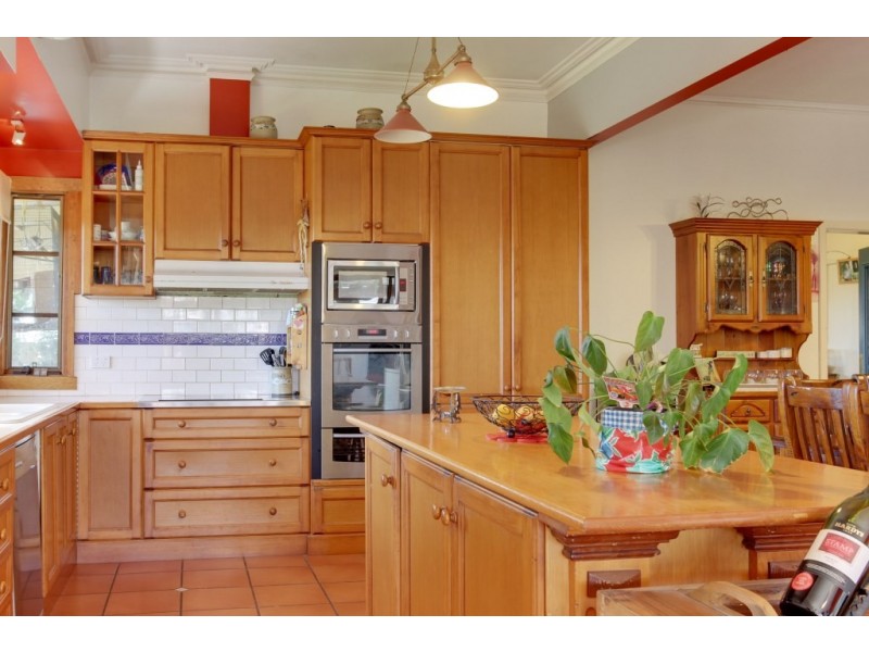 402 Vardys Road, Maffra VIC 3860