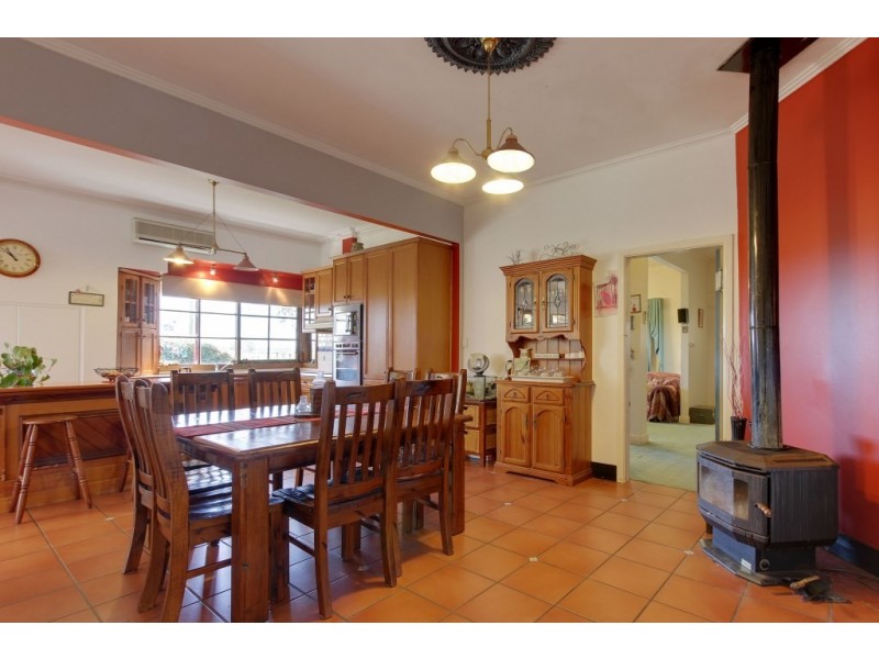 402 Vardys Road, Maffra VIC 3860