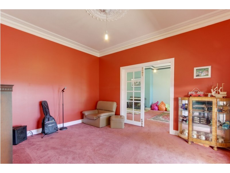 402 Vardys Road, Maffra VIC 3860