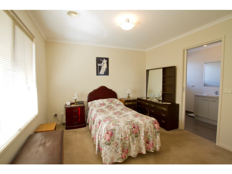 2/1D Duke Street, Maffra VIC 3860