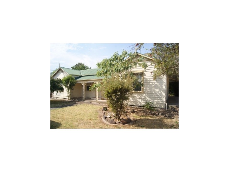50 Queen Street, Maffra VIC 3860
