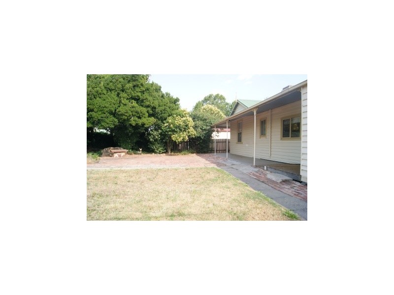 50 Queen Street, Maffra VIC 3860