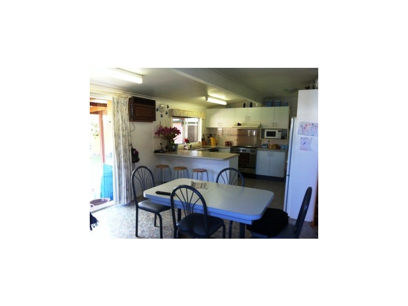 16 Laura Street, Maffra VIC 3860