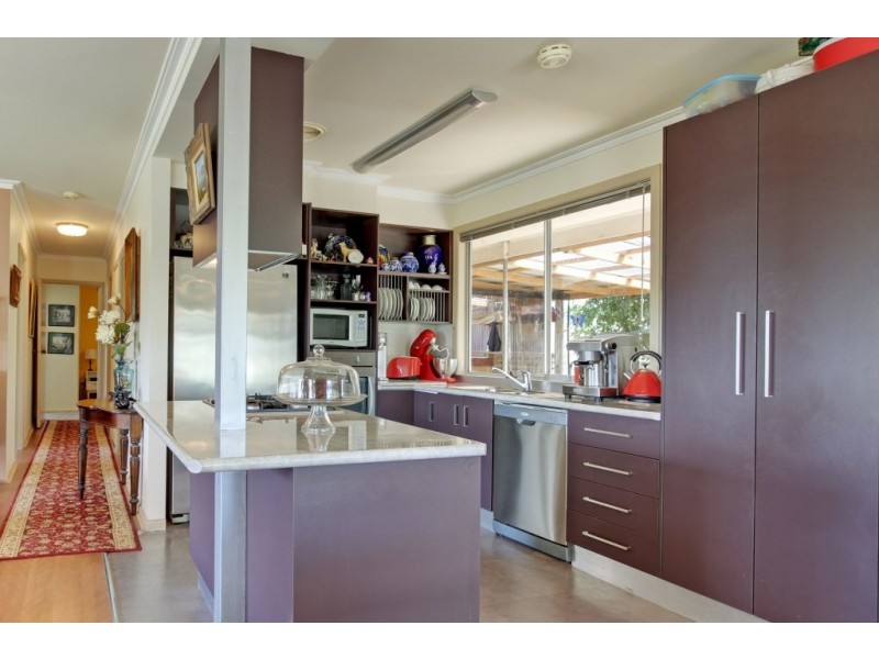 16 Tamboritha Terrace, Coongulla VIC 3860