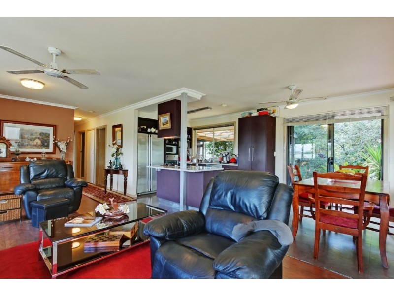 16 Tamboritha Terrace, Coongulla VIC 3860