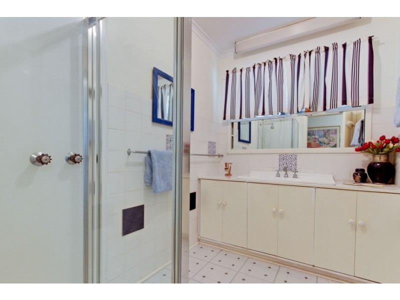 16 Tamboritha Terrace, Coongulla VIC 3860