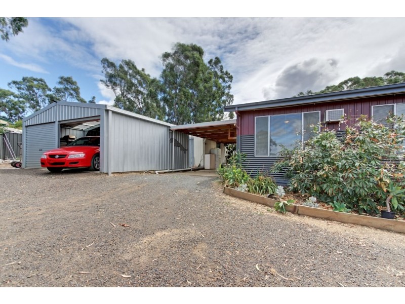 16 Tamboritha Terrace, Coongulla VIC 3860