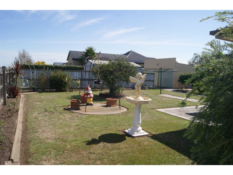 101 Powerscourt Street, Maffra VIC 3860