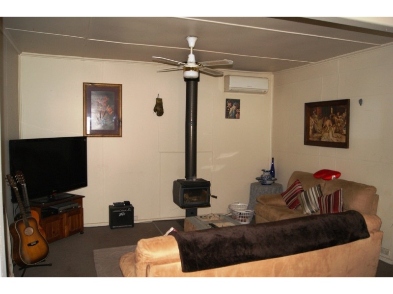 37 Mills Street, Heyfield VIC 3858