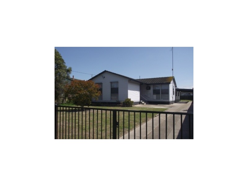 21 Landy Street, Maffra VIC 3860