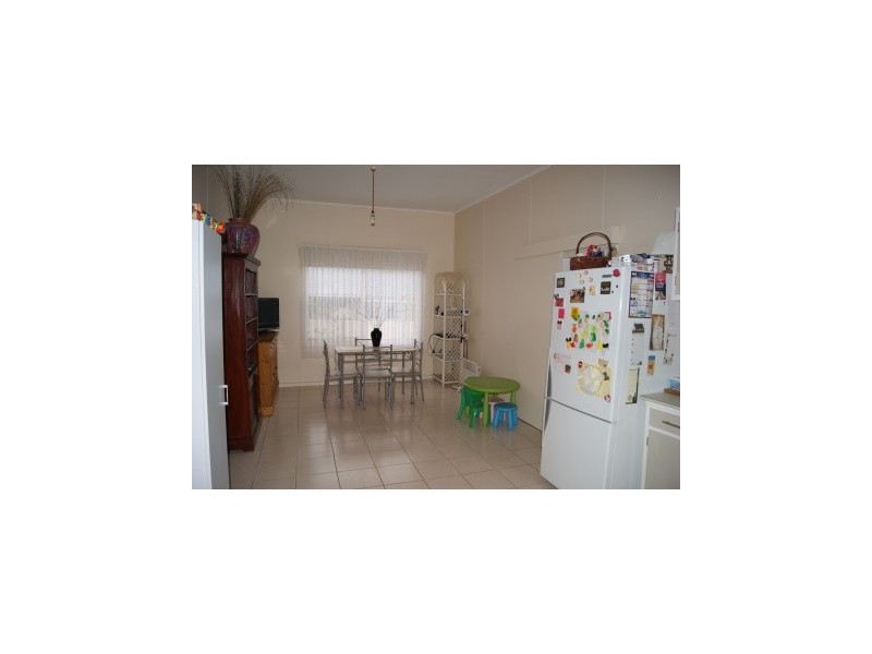 17 Mills Street, Maffra VIC 3860