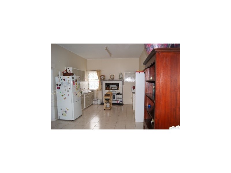 17 Mills Street, Maffra VIC 3860