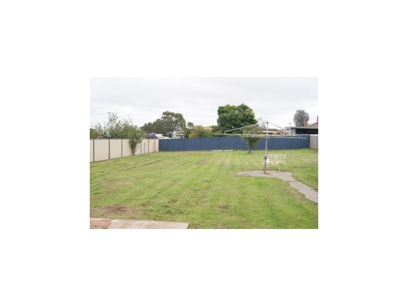 17 Mills Street, Maffra VIC 3860