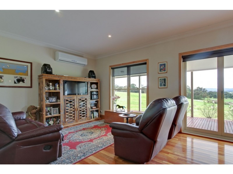182 Hamiltons Road, Boisdale VIC 3860