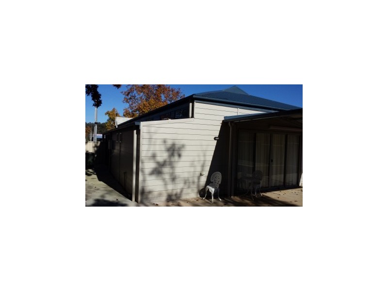 42b Johnson Street, Maffra VIC 3860