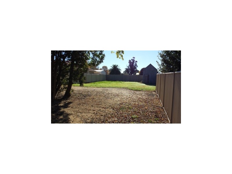 42b Johnson Street, Maffra VIC 3860