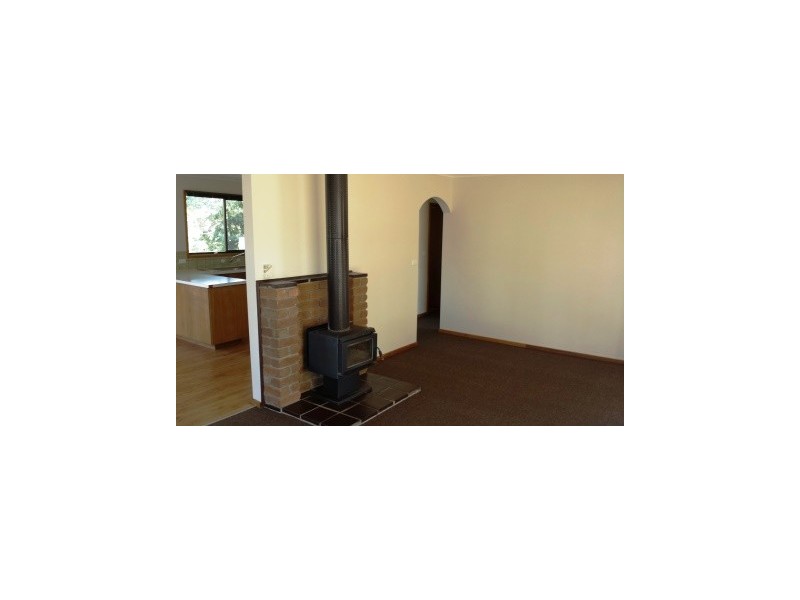 8 McAlister Drive, Coongulla VIC 3860