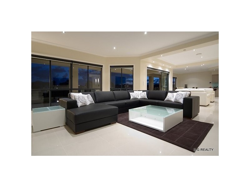 149 Sir Bruce Blvd, Benowa Waters QLD 4217