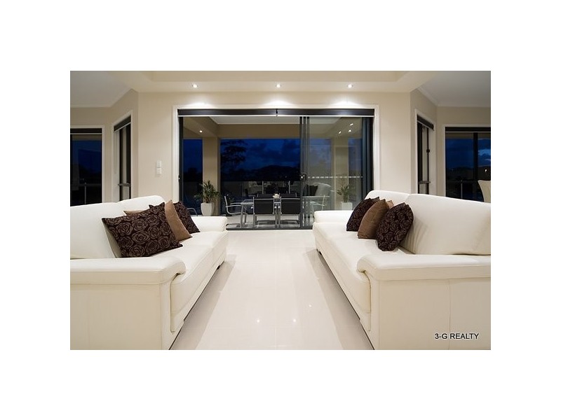 149 Sir Bruce Blvd, Benowa Waters QLD 4217