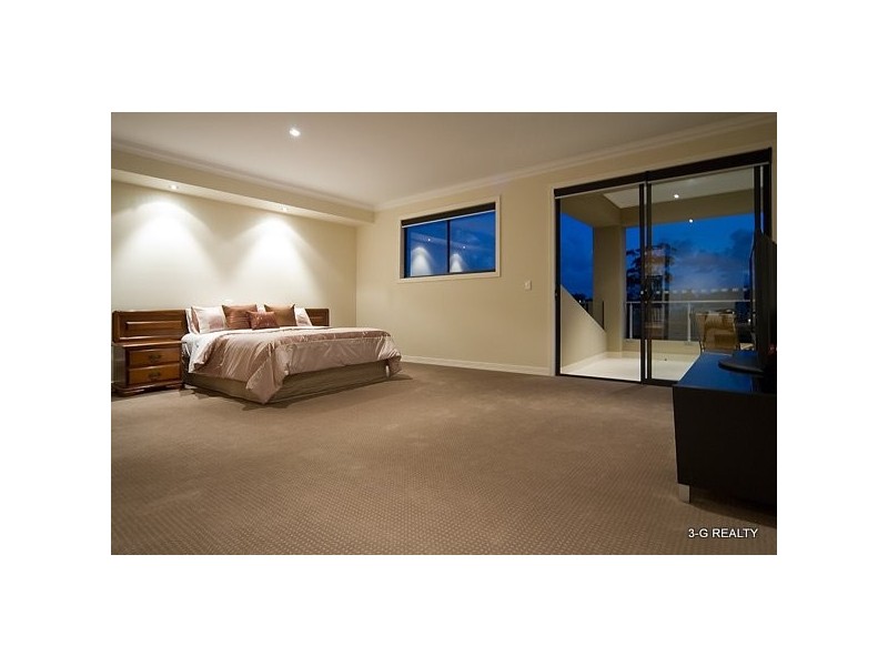 149 Sir Bruce Blvd, Benowa Waters QLD 4217