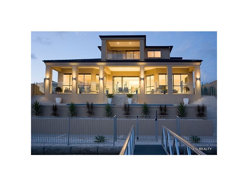 149 Sir Bruce Blvd, Benowa Waters QLD 4217