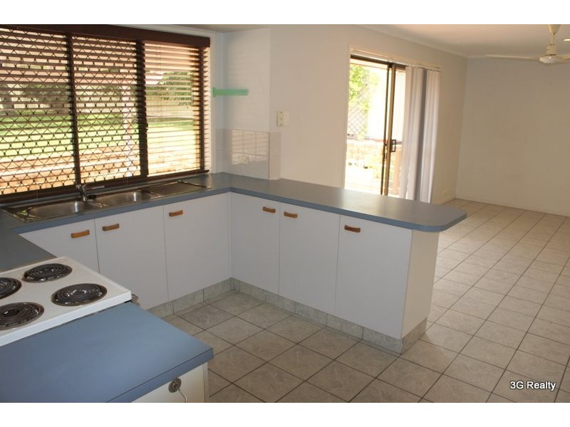 48 Bosun Prade, Ashmore QLD 4214