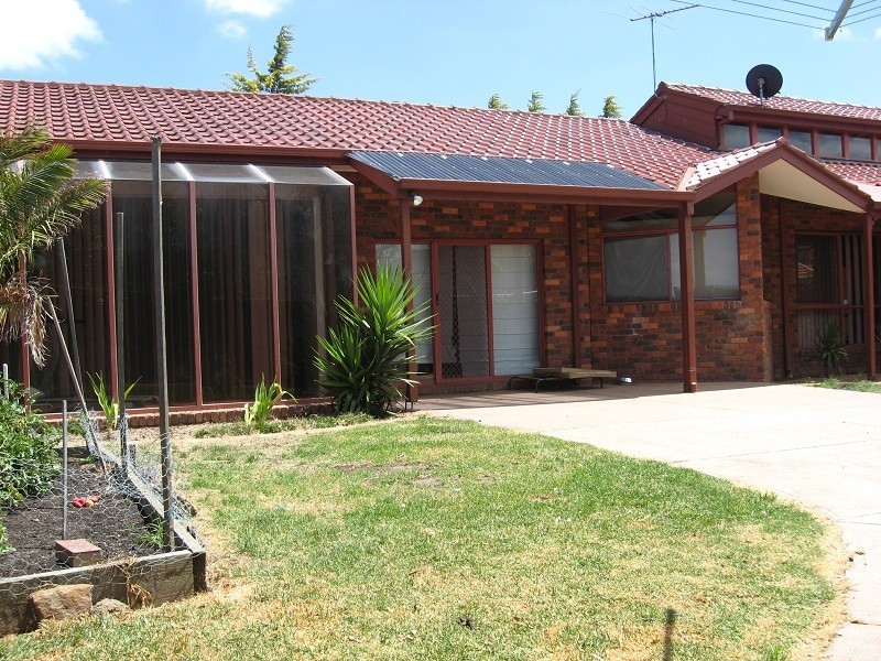 5 Thorogood Court, Taylors Lakes VIC 3038