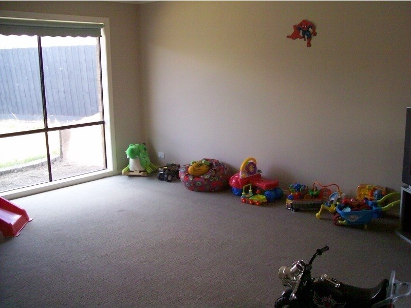 10 Fingleton Crescent, Sunbury VIC 3429