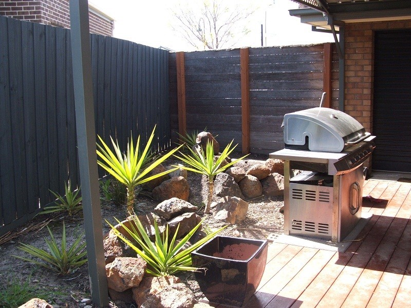10 Fingleton Crescent, Sunbury VIC 3429