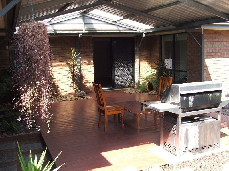 10 Fingleton Crescent, Sunbury VIC 3429