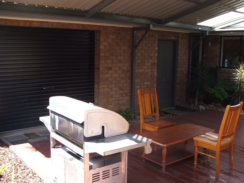 10 Fingleton Crescent, Sunbury VIC 3429