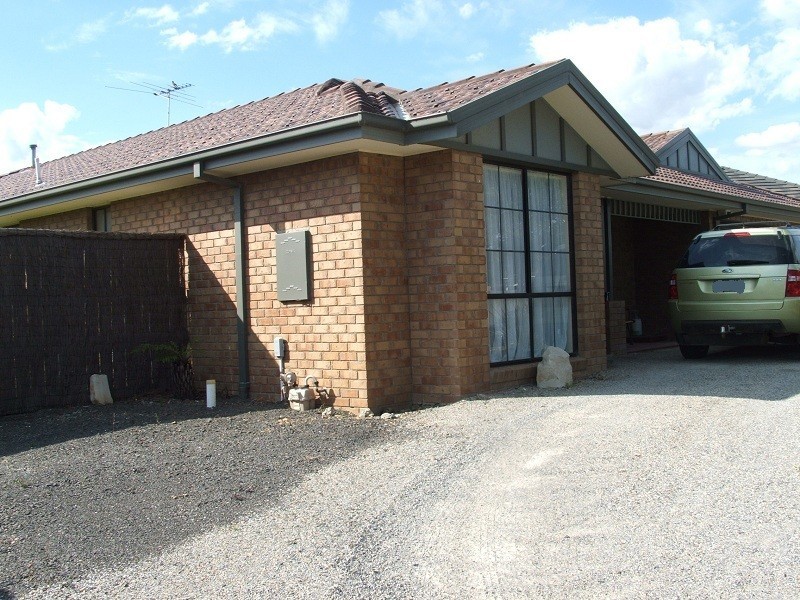 10 Fingleton Crescent, Sunbury VIC 3429