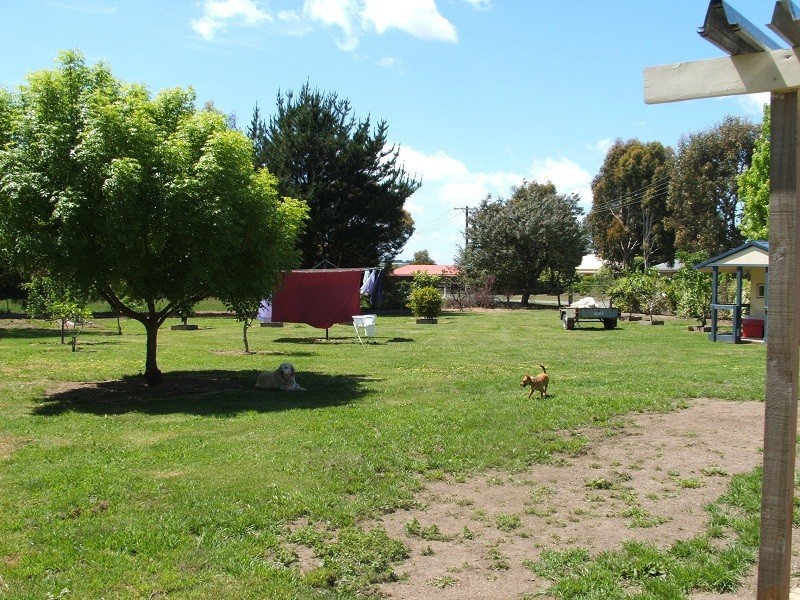 3 Ash Court, Romsey VIC 3434