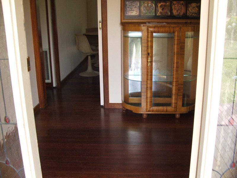 16 Old Farm Way, Romsey VIC 3434
