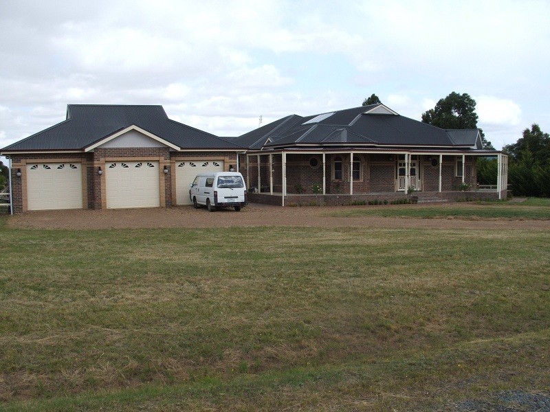 12 Kumbari Court, New Gisborne VIC 3438